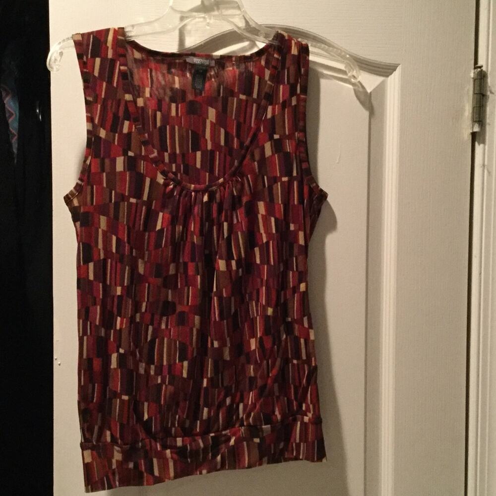 Reaction XS stretch top red tan cream black worn 1